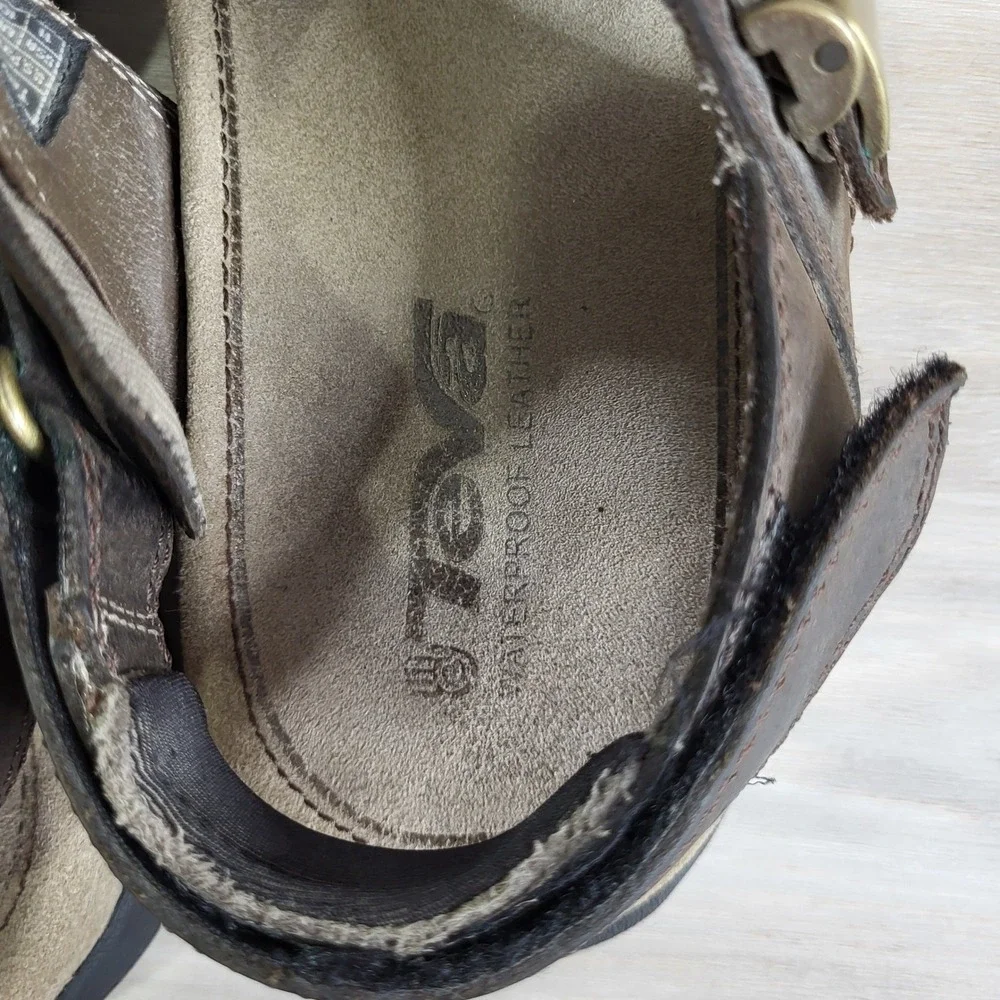 Teva Leather Fisherman Sandals Mens 11 Brown Waterproof ShocPad Strappy Hiking